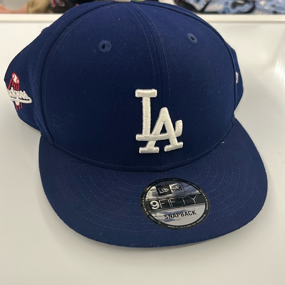 LA DODGERS SNAPBACK HAT